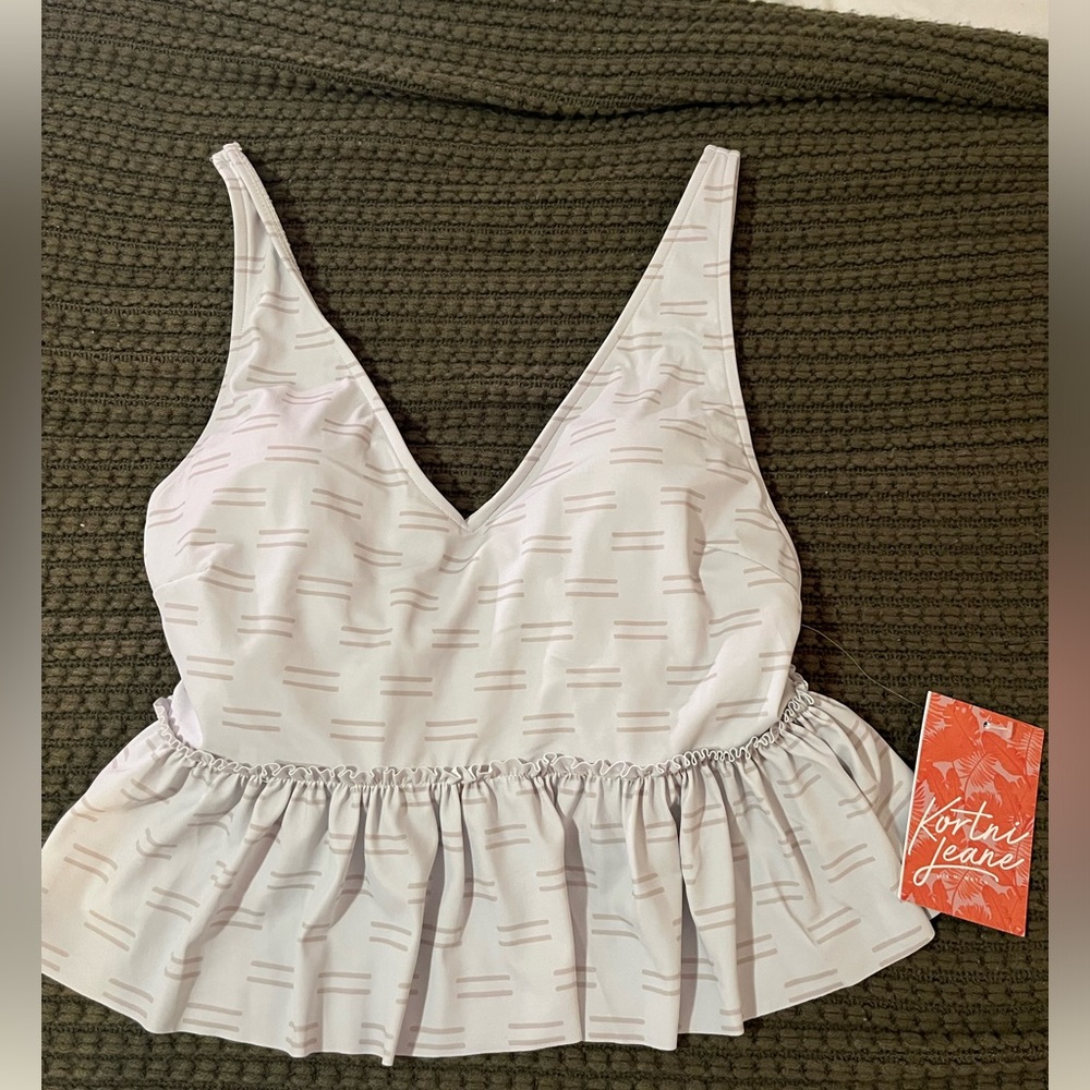 Kortni Jeane Scoop Top